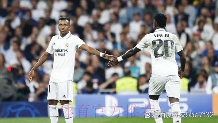 罗马诺:皇马决定签右后卫和中卫 阿诺德最被看好